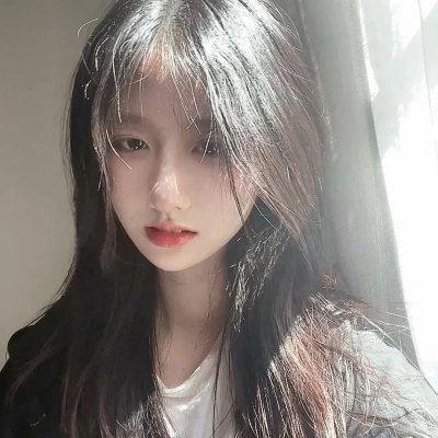君是慕容卿似花